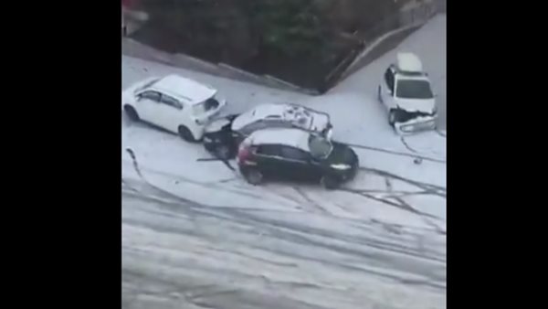  عاصفة ثلجية تضرب