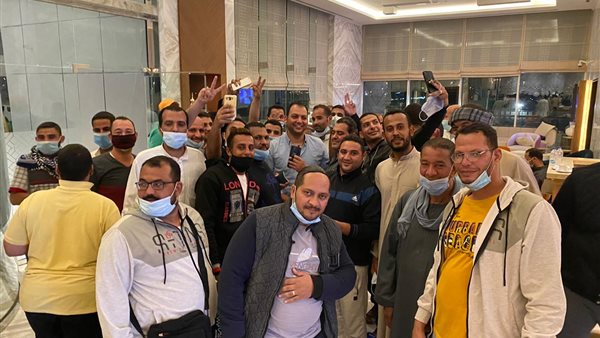 العالقين بالخارج