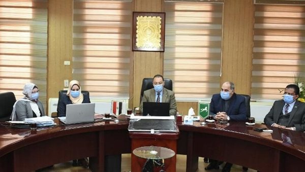 وزير التنميه المحليه