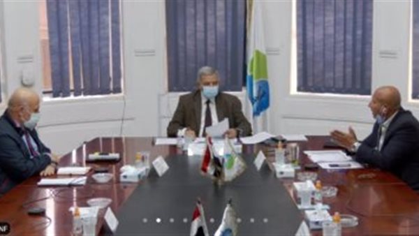 رئيس الشركة القابضة