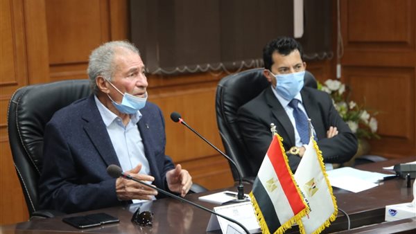 وزير الرياضة وحسن