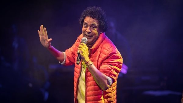 الفنان محمد منير