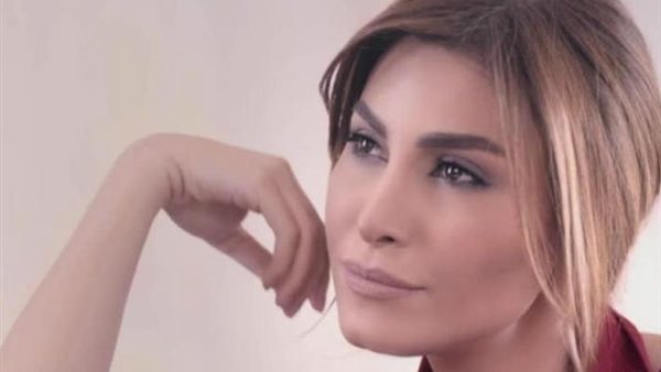 الفنانه يارا