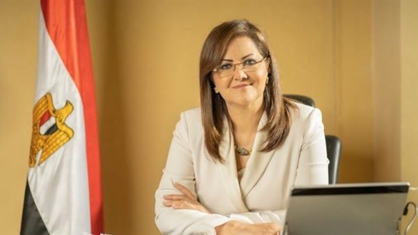 وزيرة التخطيط هالة