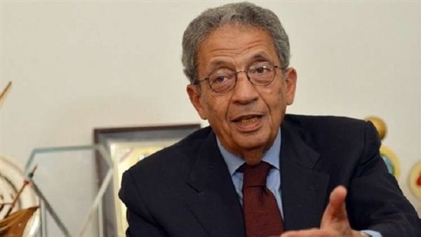 الدبلوماسي عمرو موسى