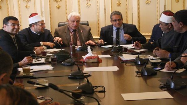  رئيس اللجنة الدينية