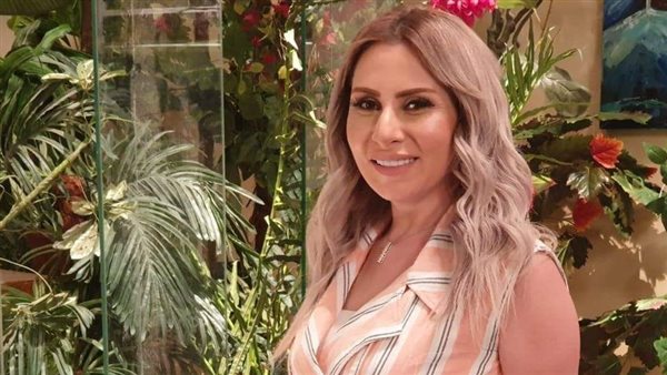  الإعلامية نيرمين