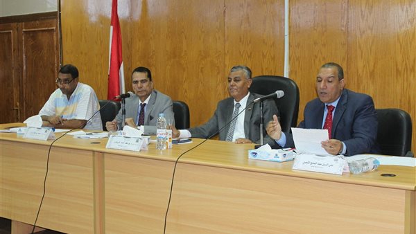 رئيس جامعة جنوب الوادى