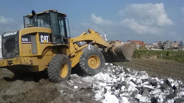 إزالة التعديات بمحافظة