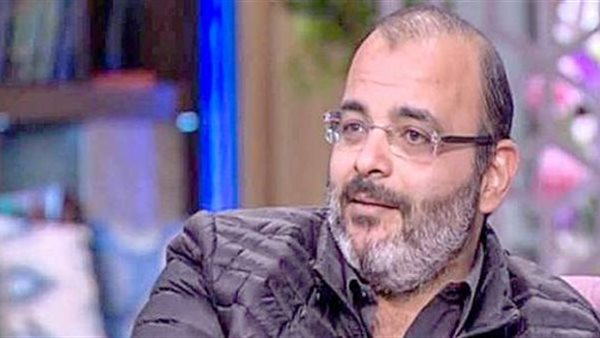 ايمن بهجت قمر 