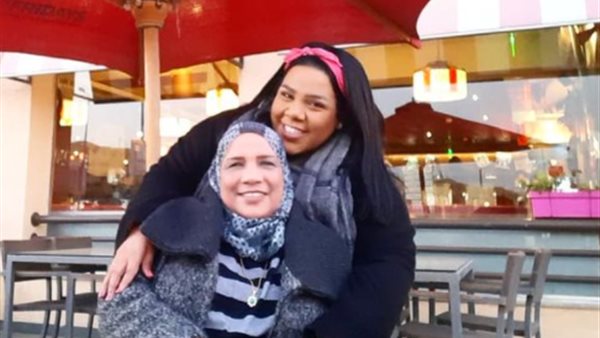 شيماء سيف ووالدتها