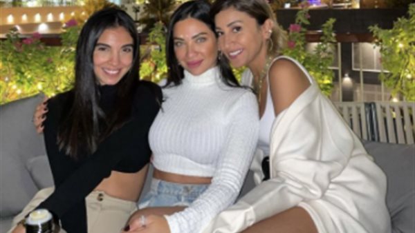 دينا الشربيني وسلمى