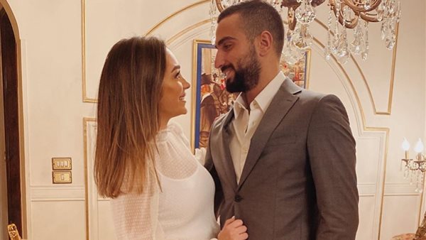 الشرنوبي وزوجته 