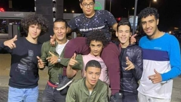 طفل المرور وأصدقائه