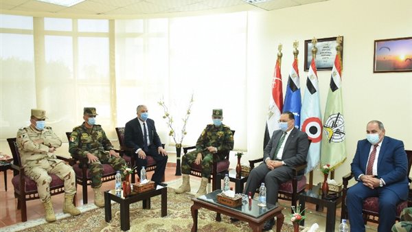 محافظ الشرقية يقدم