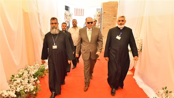 حضور المحافظ 