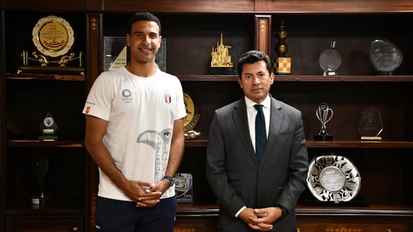 عمر عصر ووزارة الشباب