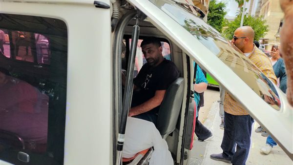 إسلام الشاطر من جنازة