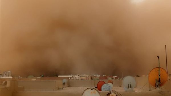 العاصفة الترابية