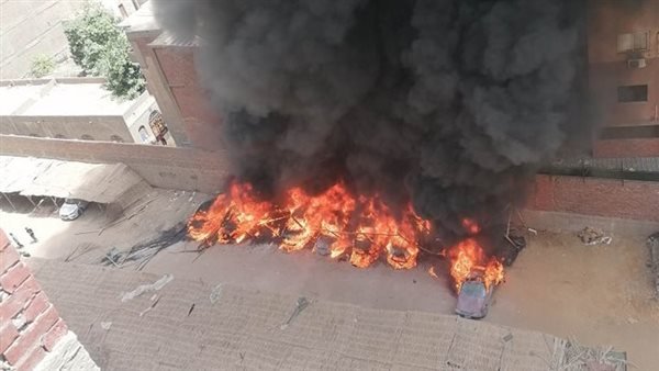 جانب من الحريق 