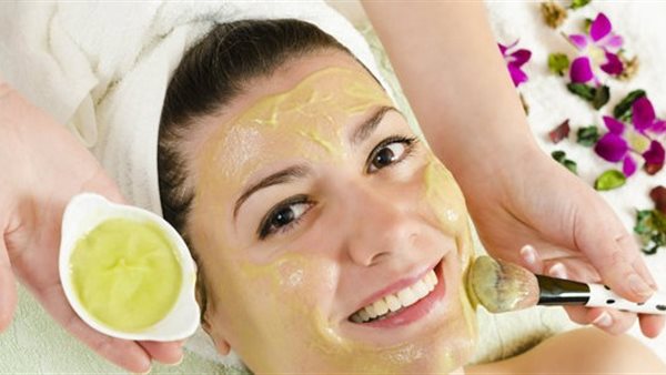 العناية بالبشرة