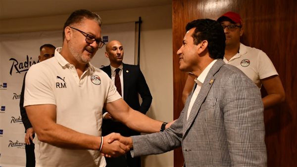 أشرف صبحي وميكالي