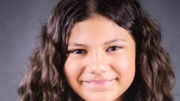 ابنة مدير أعمال الفنان