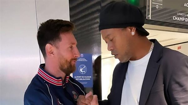 رونالدينيو وميسي