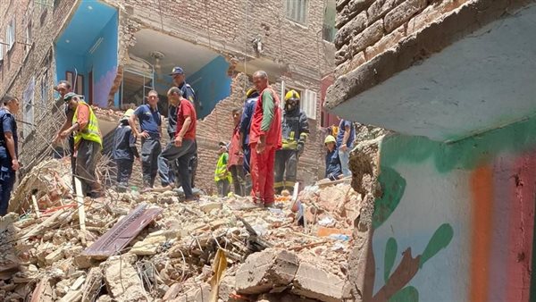 عقار الحدائق المنهار