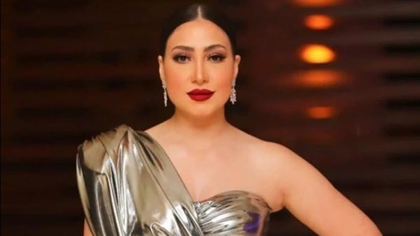 الفنانة بوسي