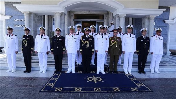 صورة من الارشيف 