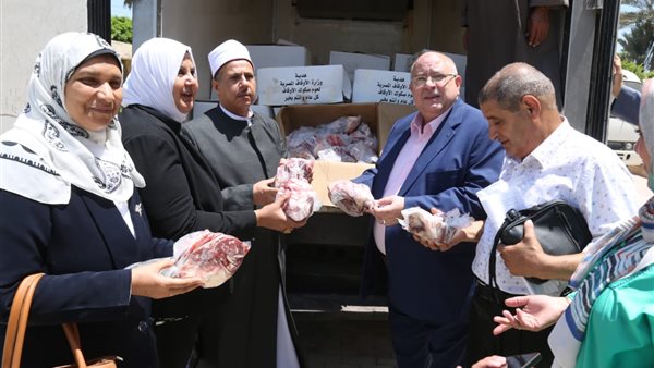 توزيع لحوم الاضاحى