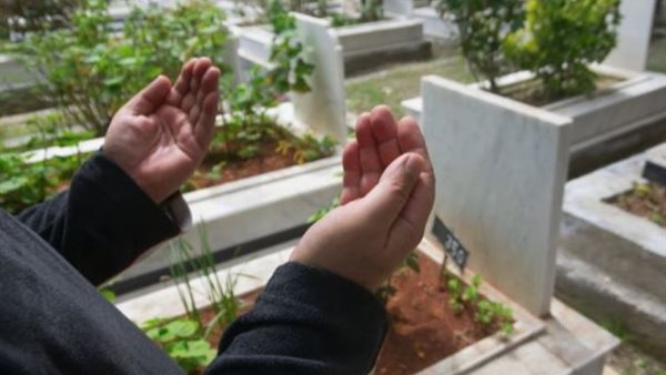 زيارة القبور