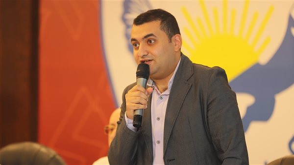  عضو مجلس إدارة نادي