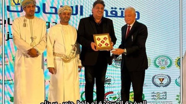 خلال التكريم 