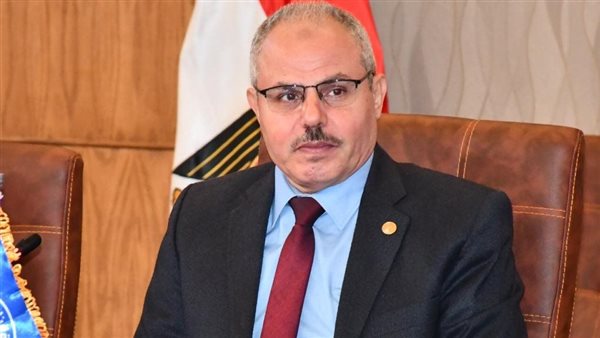 رئيس جامعة السويس