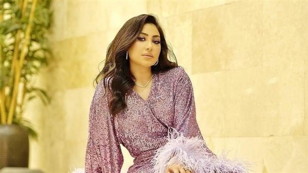  الفنانة بوسي