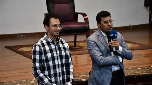 جانب من اللقاء