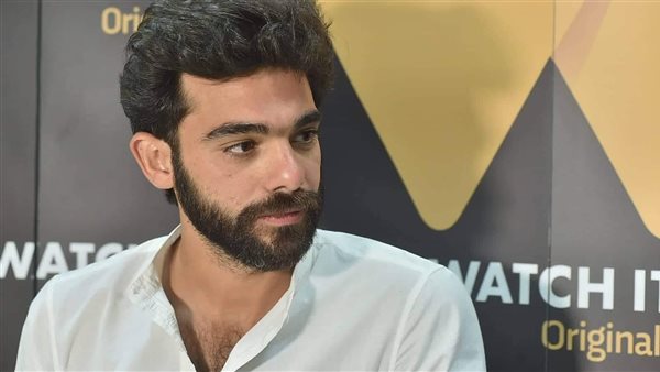 الفنان عمرو جمال