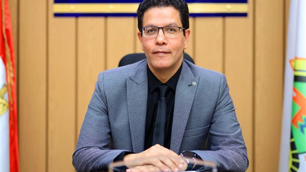 رئيس جامعة بنها