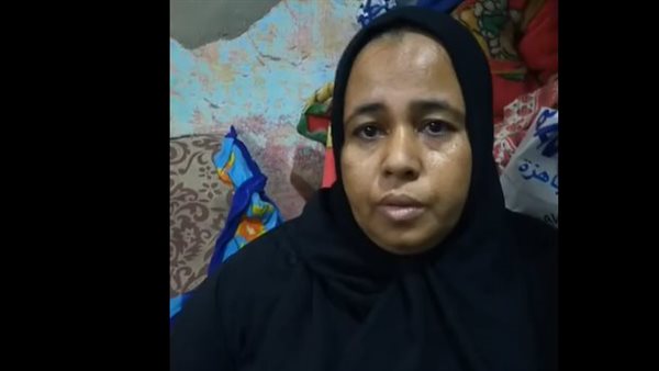 والدة الضحايا