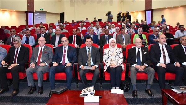 وزير الشباب والرياضة