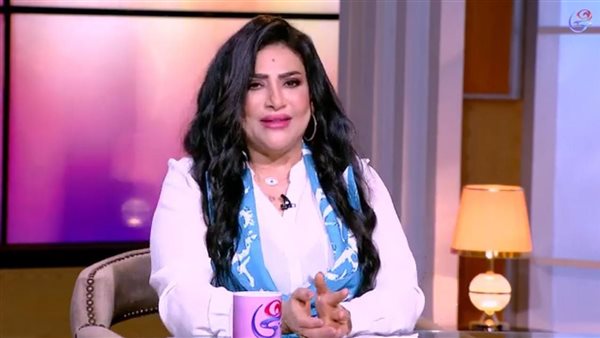 الفنانة بدرية