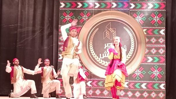 جانب من العروض 