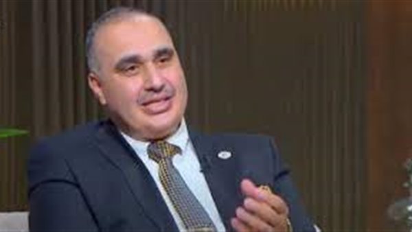  الدكتور مدحت الحادق