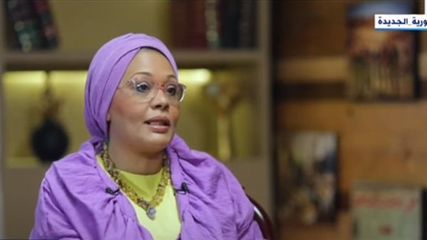 الكاتبة ناهد إمام