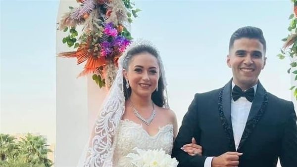 أحمد عبد الصمد وعروسته