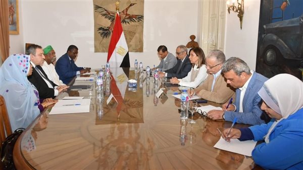 وزيرة الثقافة