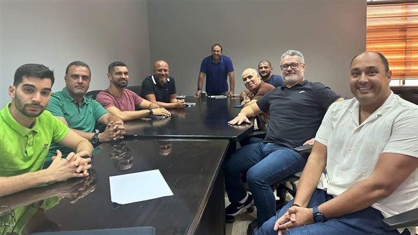 ميكالي مدرب منتخب