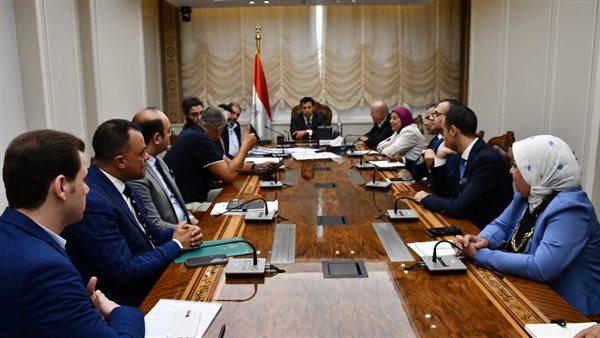 وزير الشباب والرياضة